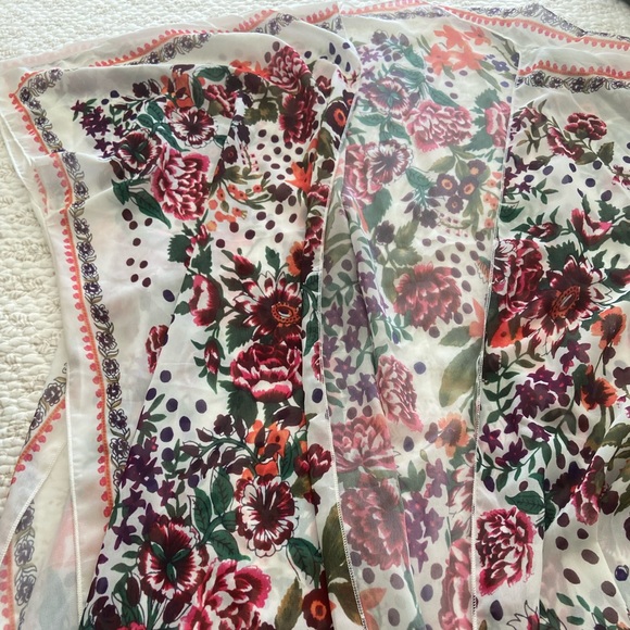 Light-weight Floral Open Kimono - Picture 11 of 11